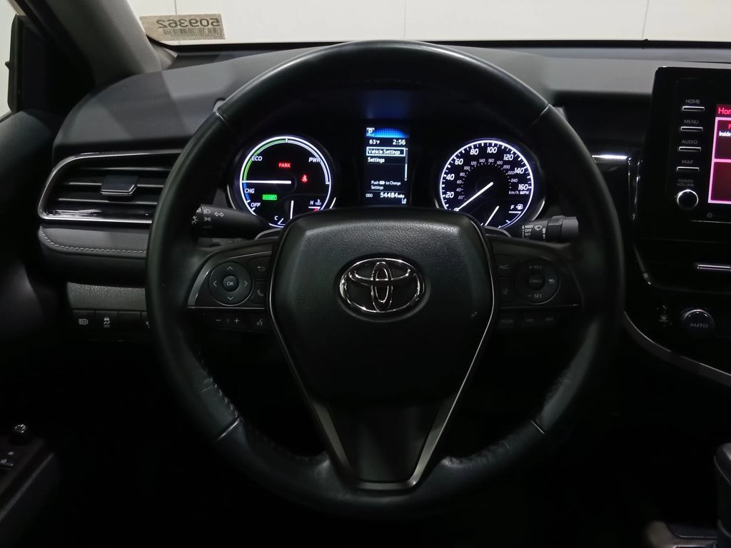 2022 Toyota Camry SE Hybrid