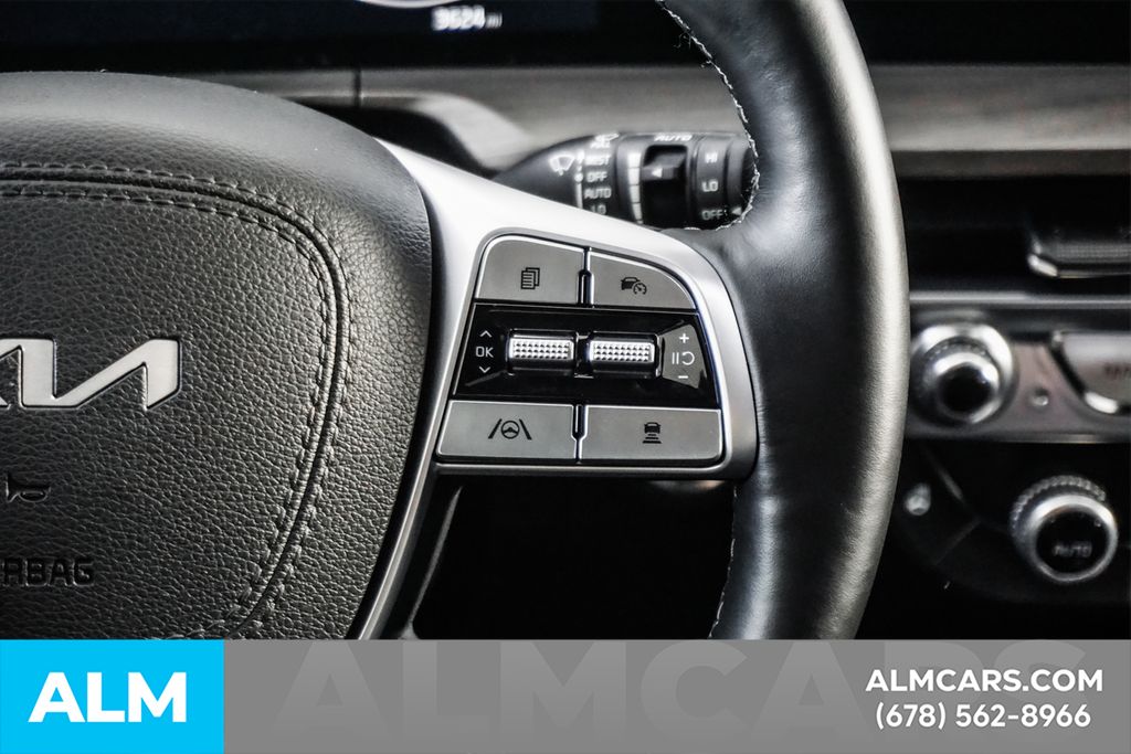 Used 2025 Black Kia SX-Prestige X-Line image 26