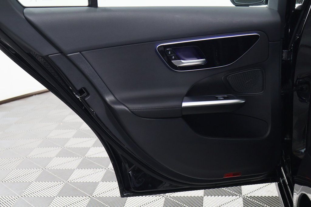 Thumbnail: 2025 Mercedes-Benz C-Class - 13