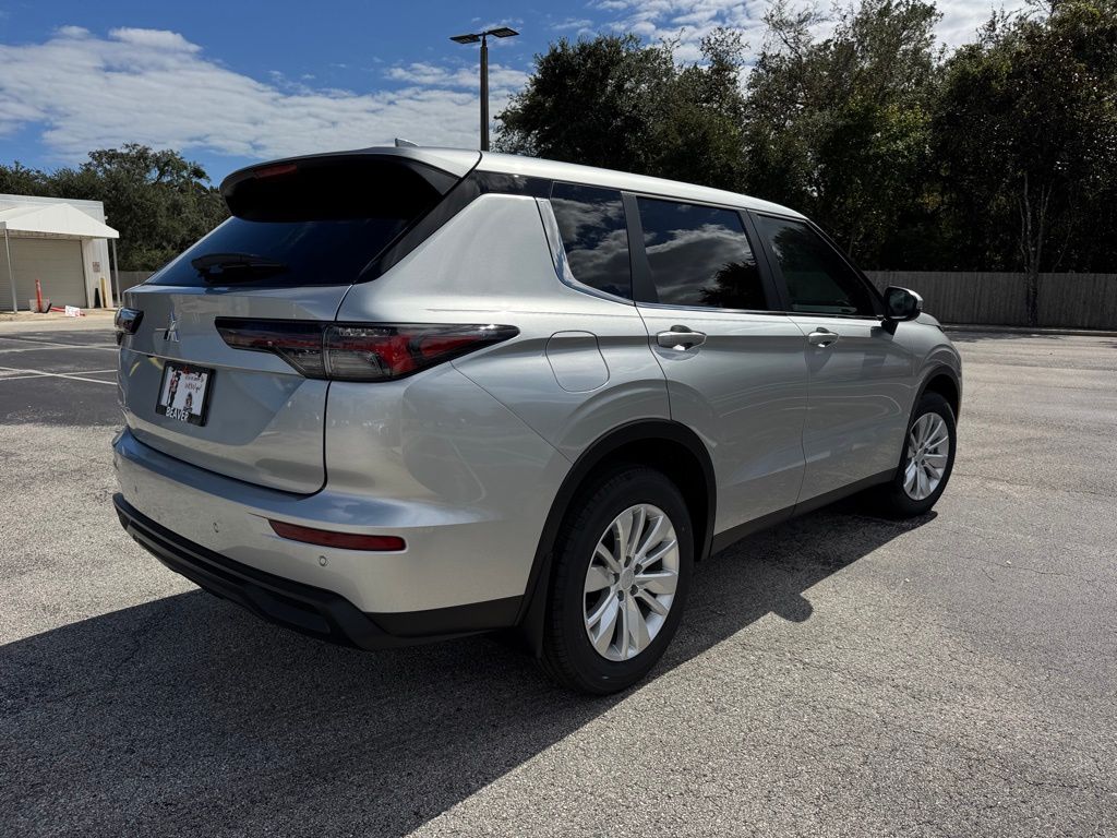 New 2025 Mitsubishi Outlander SUV