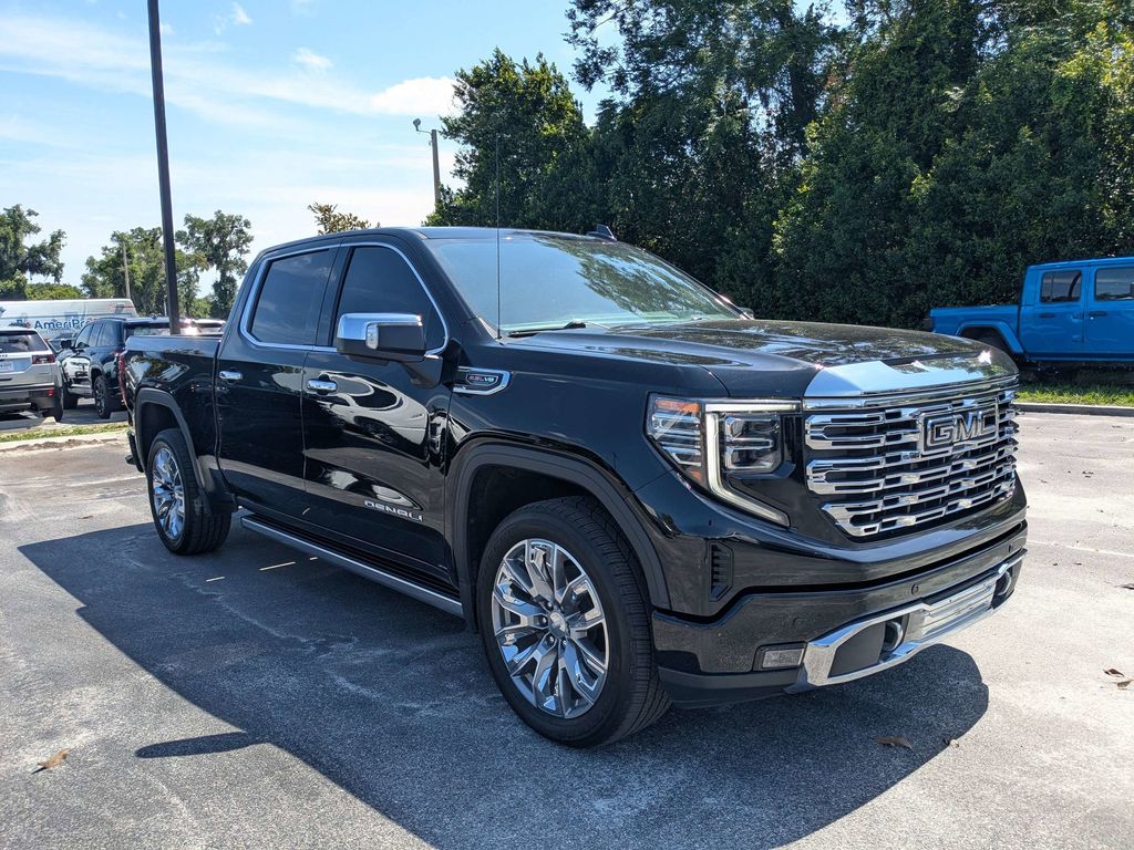 2023 GMC Sierra 1500 Denali Crew Cab 4WD