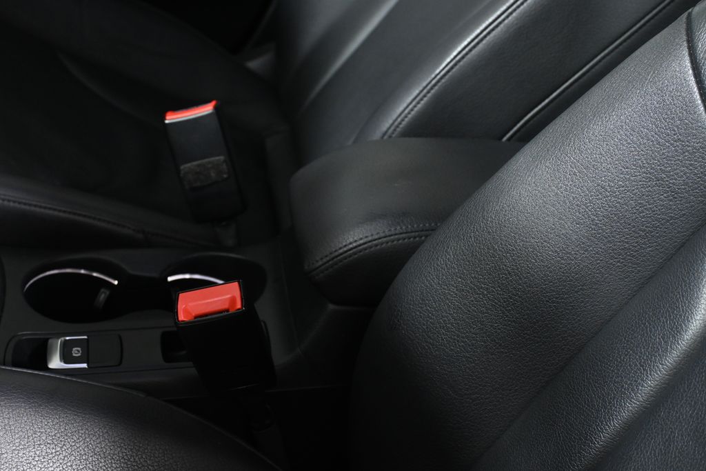 Thumbnail: 2016 Audi Q3 - 26