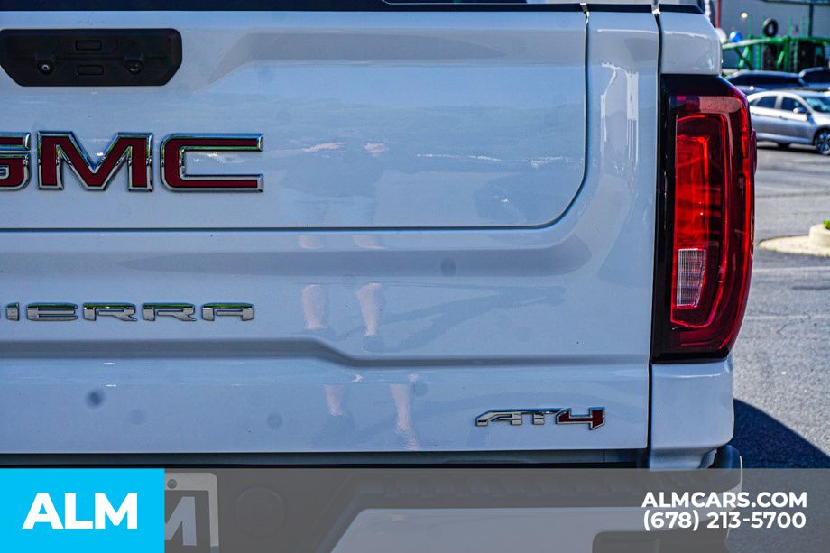 Used 2022 White GMC AT4 image 13