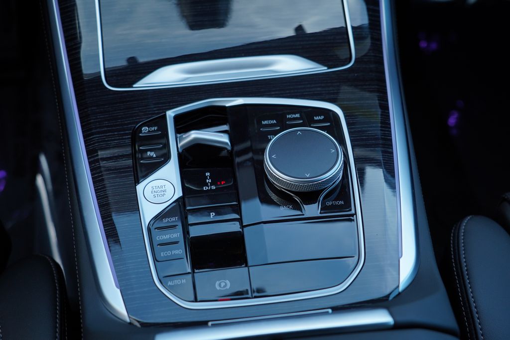Thumbnail: 2026 BMW X5 - 16
