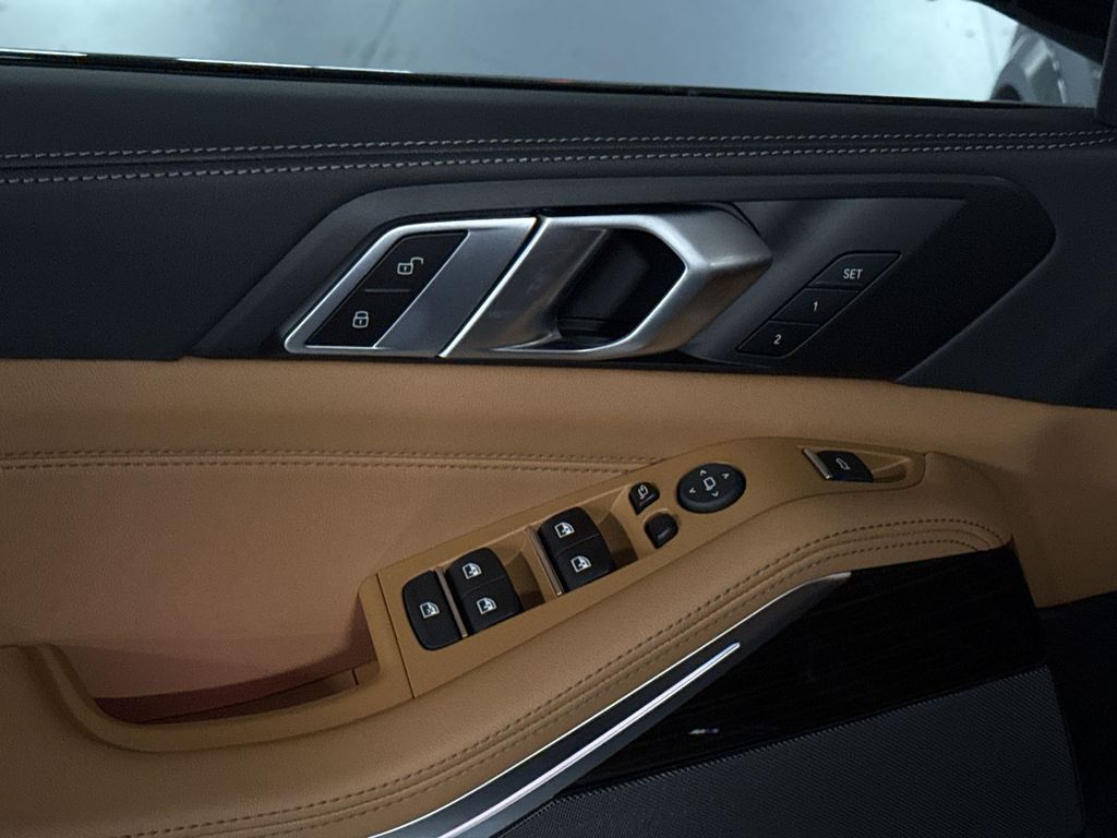 Thumbnail: 2026 BMW X5 - 13