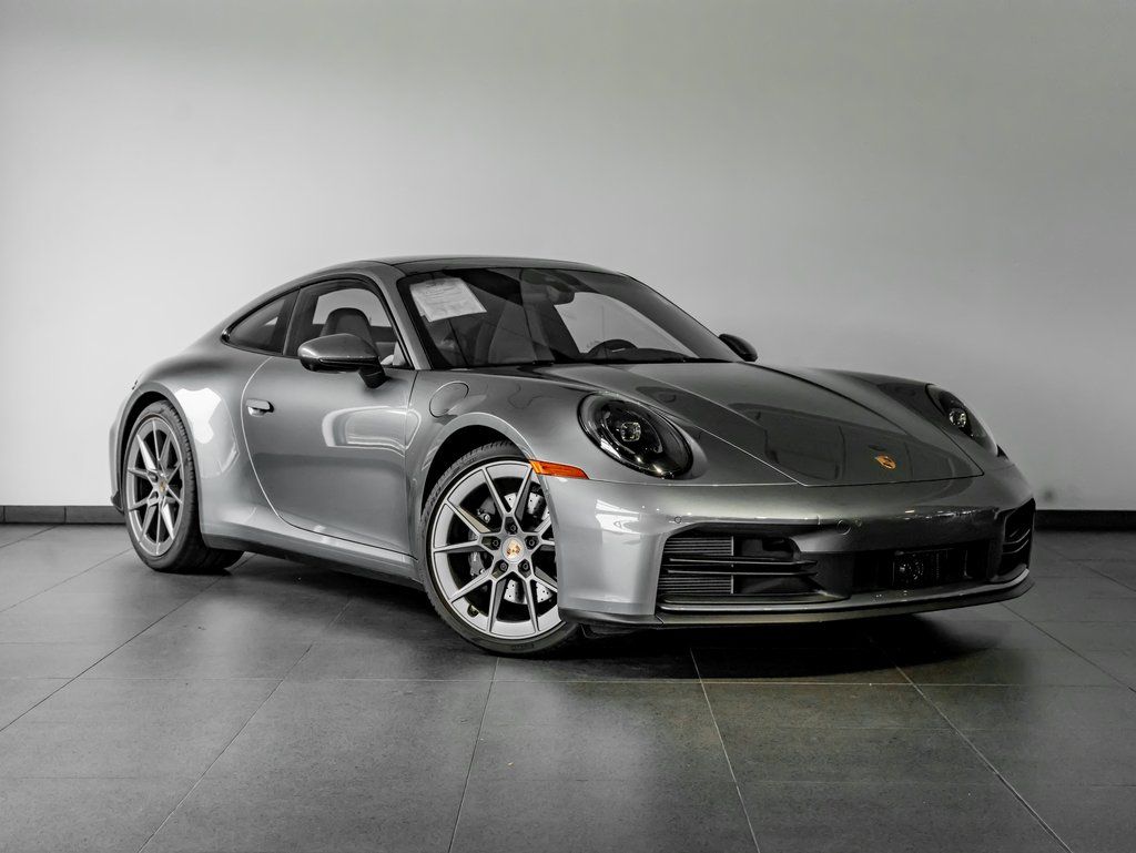 Certified Used 2025  Porsche Carrera image 9
