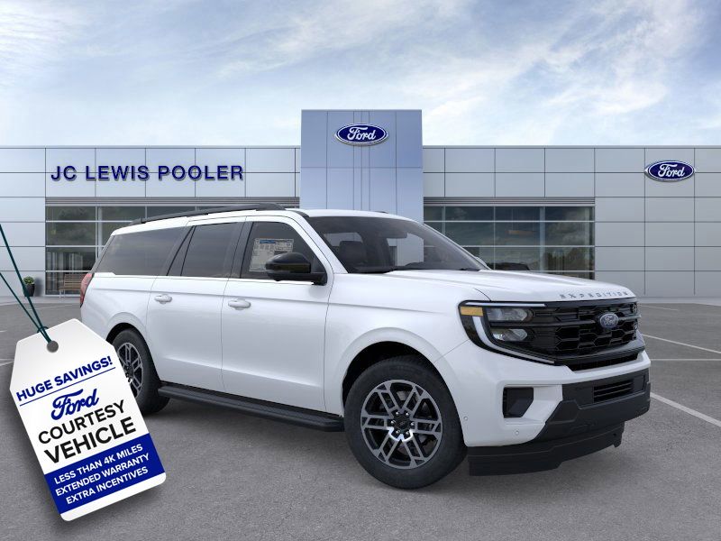 2025 Ford Expedition Active's photo
