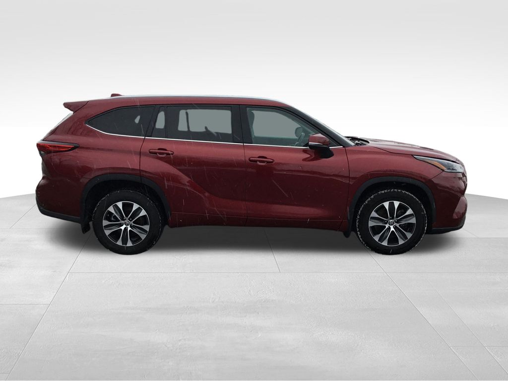 Thumbnail: 2021 Toyota Highlander - 6