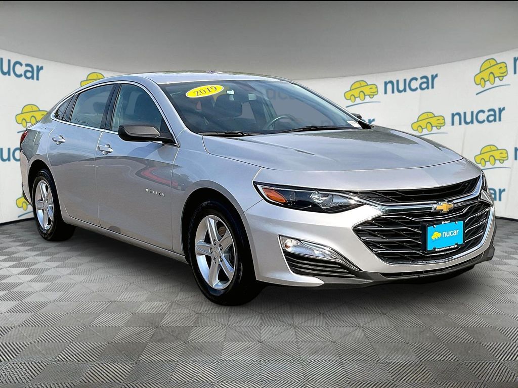 Silver Ice Metallic 2019 Chevrolet Malibu Sedan Front-Wheel Drive Continuously Variable Transmission