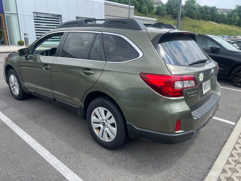 Used 2016 Green Subaru 2.5i Premium image 9