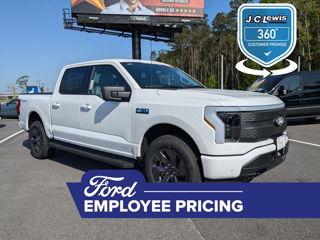 2025 Ford F-150 Lightning Flash