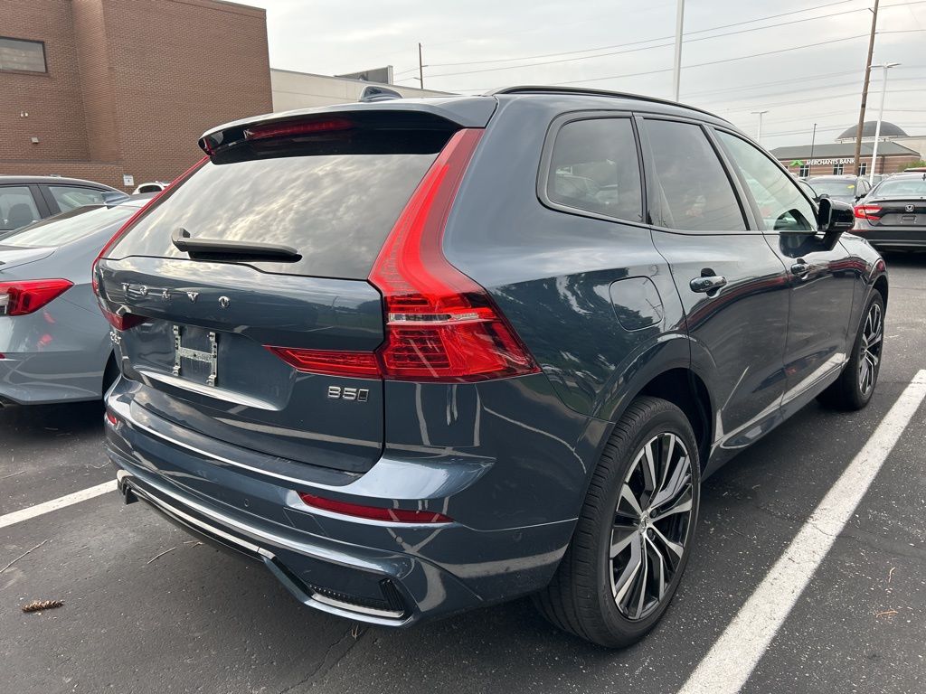 2024 Volvo XC60 B5 Plus 3
