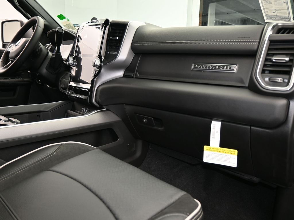 New 2026 Diamond Black Crystal Pearlcoat Ram Laramie image 45