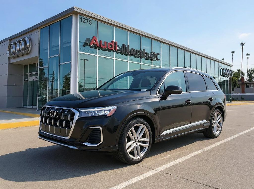 Thumbnail: 2025 Audi Q7 - 1