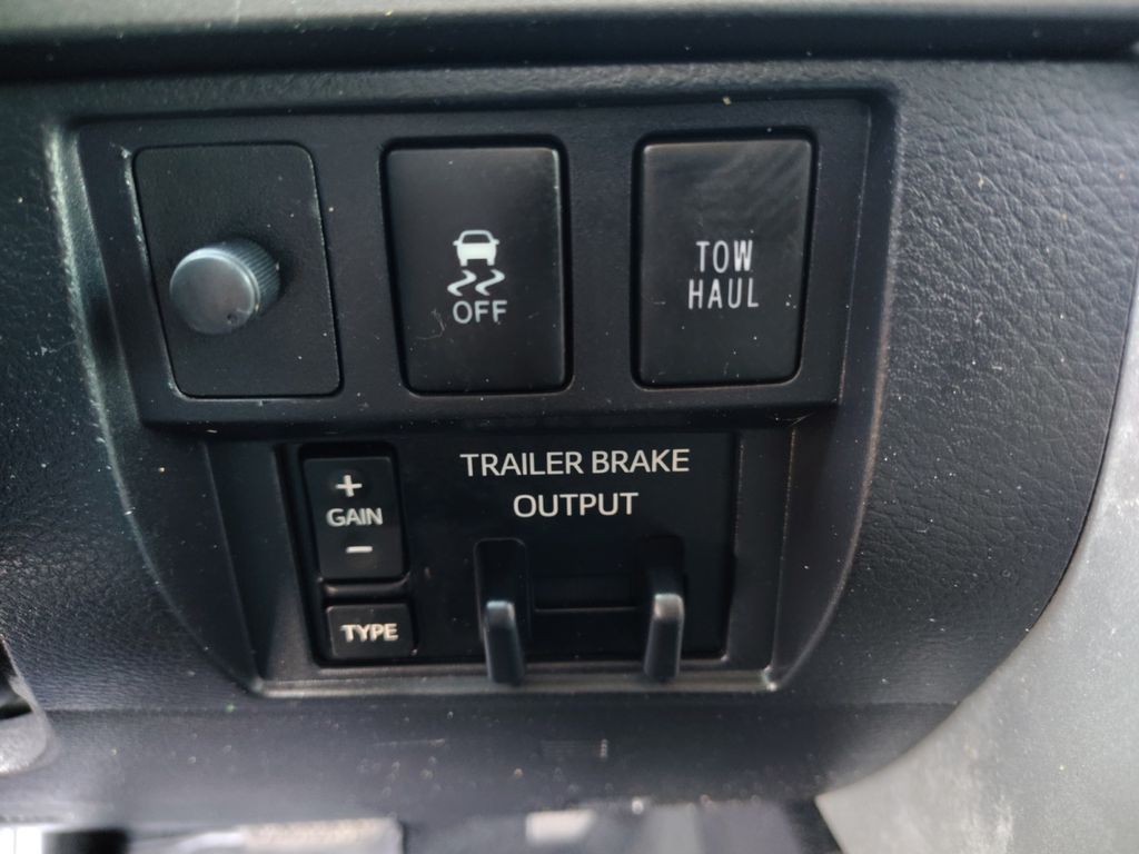 Used Car 2017 Toyota Tundra  Sr5 For Sale Under $30,000 In Austin, Texas