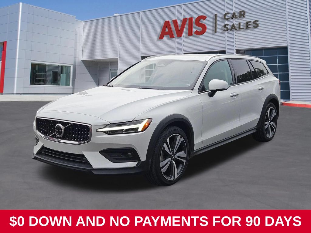 2025 Volvo V60 Cross Country B5 Plus AWD