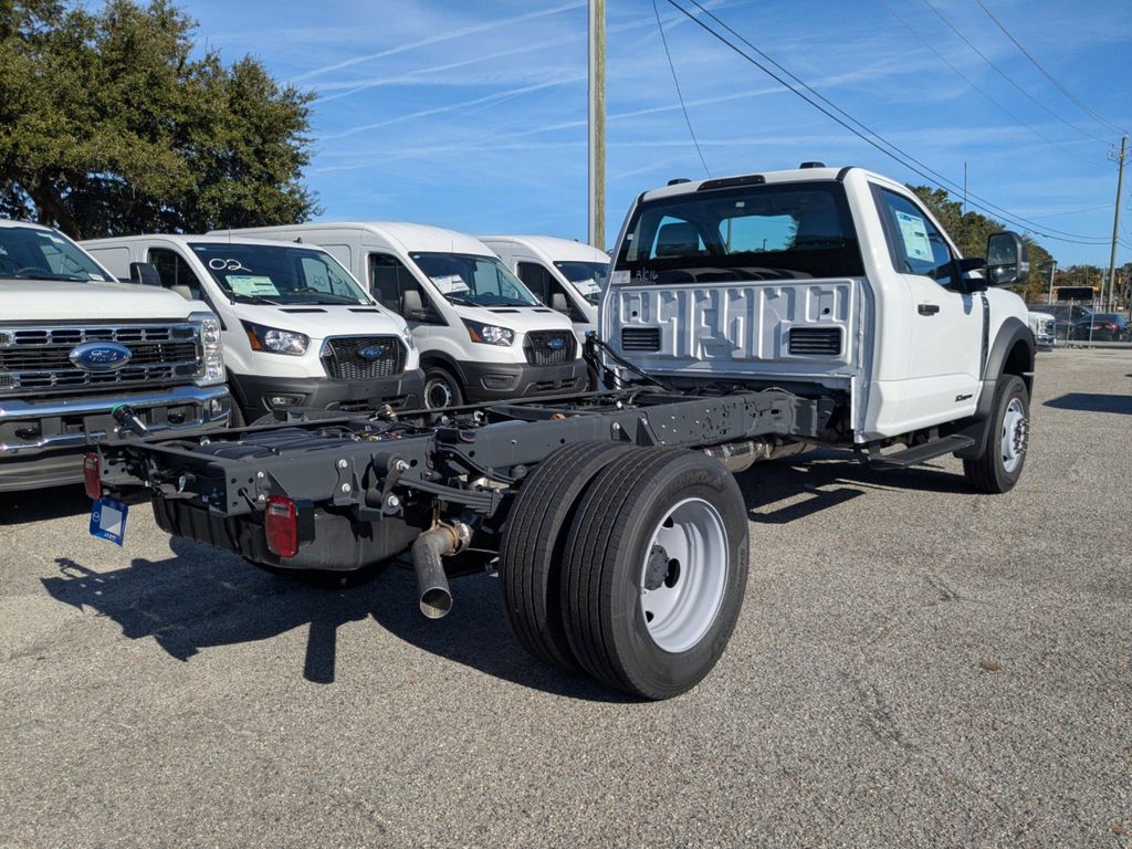 2025 Ford F-600 Chassis XL