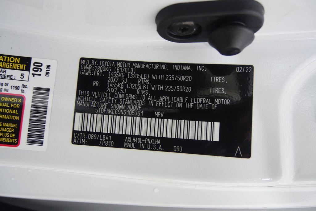 Thumbnail: 2022 Toyota Sienna - 32