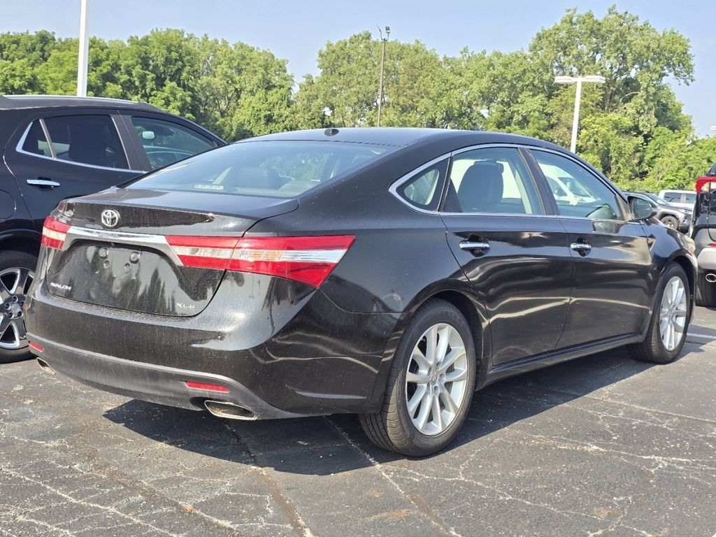 Used 2013 Black Toyota XLE Touring image 7