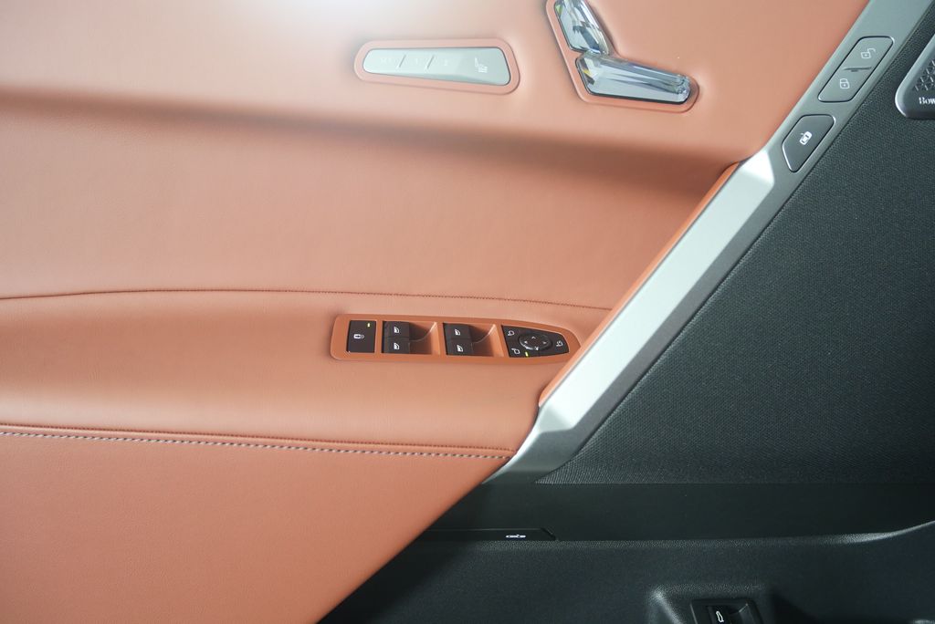 Thumbnail: 2026 BMW iX - 9