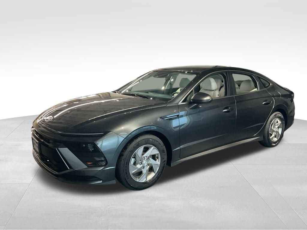 New 2026 Gray Hyundai SE image 6