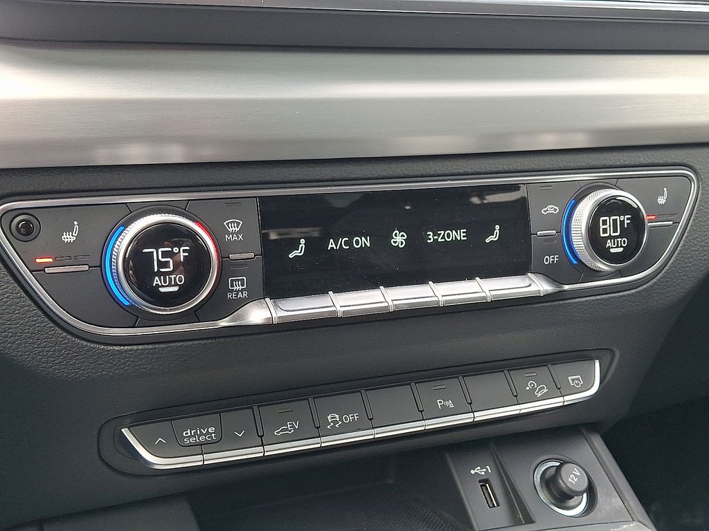 Thumbnail: 2021 Audi Q5 - 16