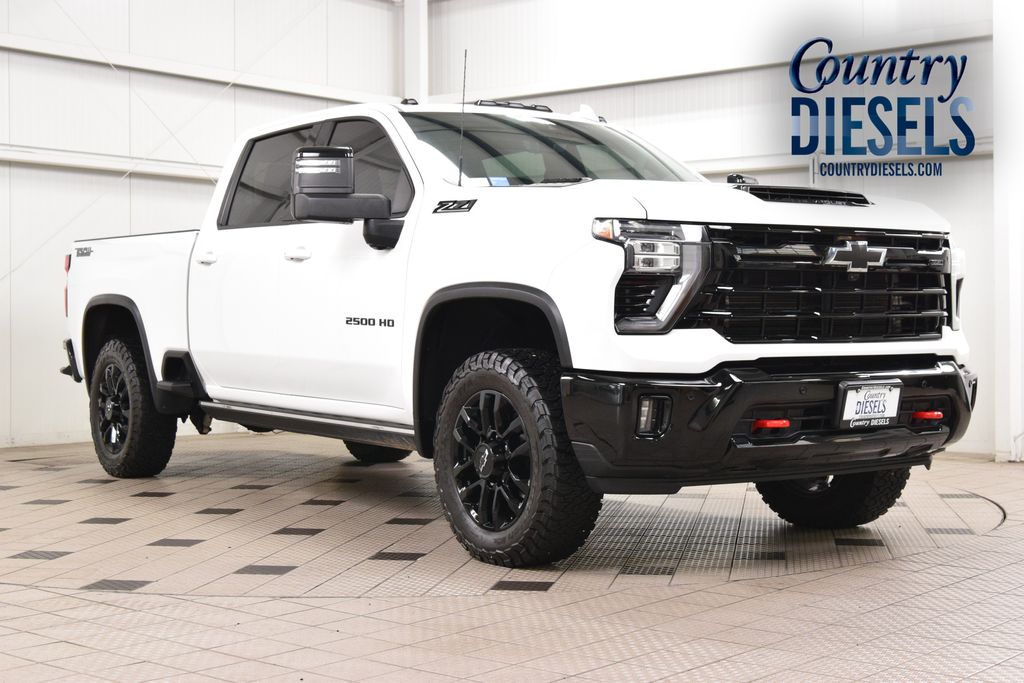 Summit White 2025 Chevrolet Silverado 2500HD Pickup Truck Four-Wheel Drive Automatic