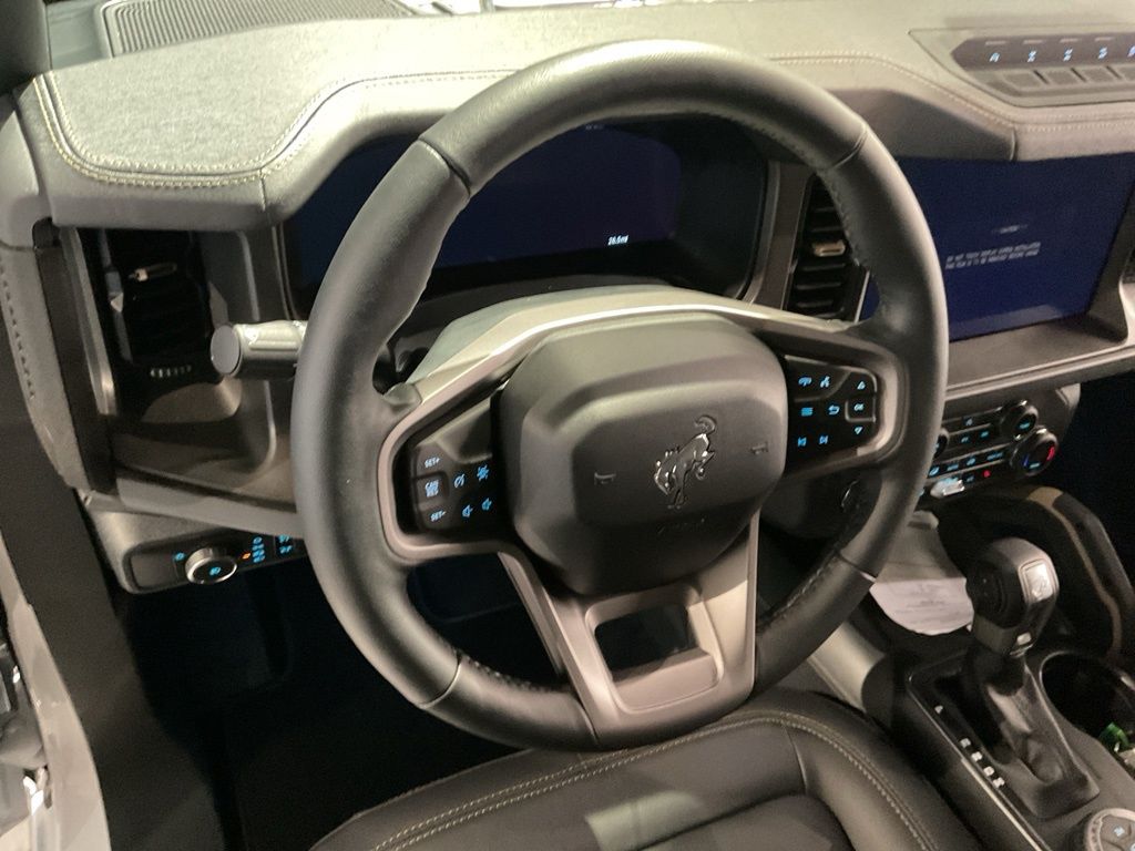 New 2025 White Ford Badlands image 12