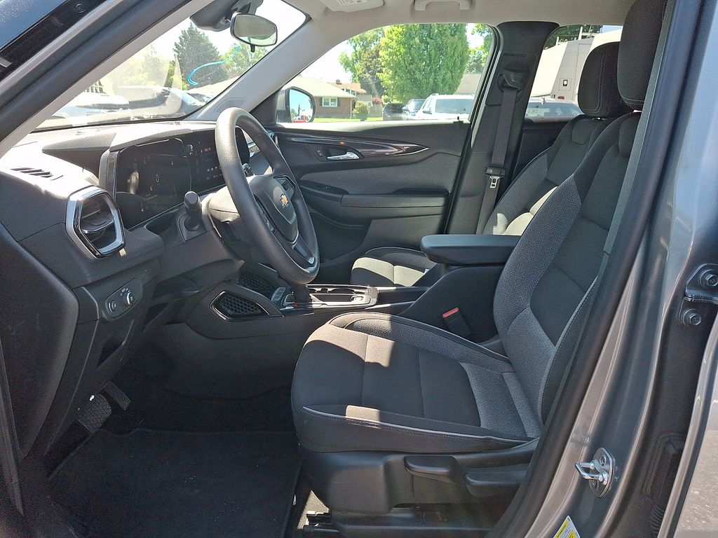 2024 Chevrolet TrailBlazer LT Gray at Auto Express Mitsubishi