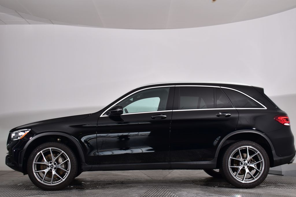 2022 Mercedes-Benz GLC 300 2