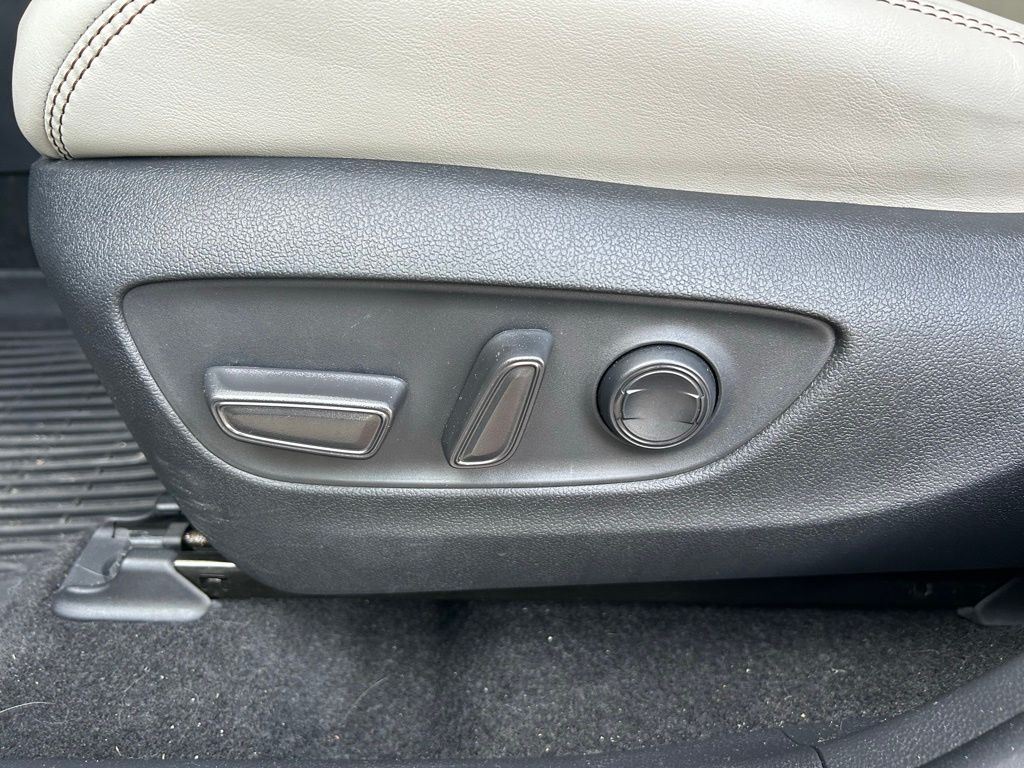 Thumbnail: 2023 Toyota RAV4 - 16