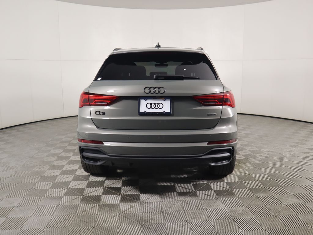 Thumbnail: 2025 Audi Q3 - 6
