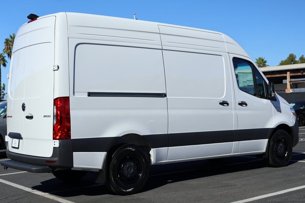 Thumbnail: 2026 Mercedes-Benz Sprinter - 2