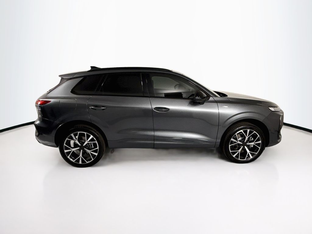 Thumbnail: 2026 Audi Q3 - 4