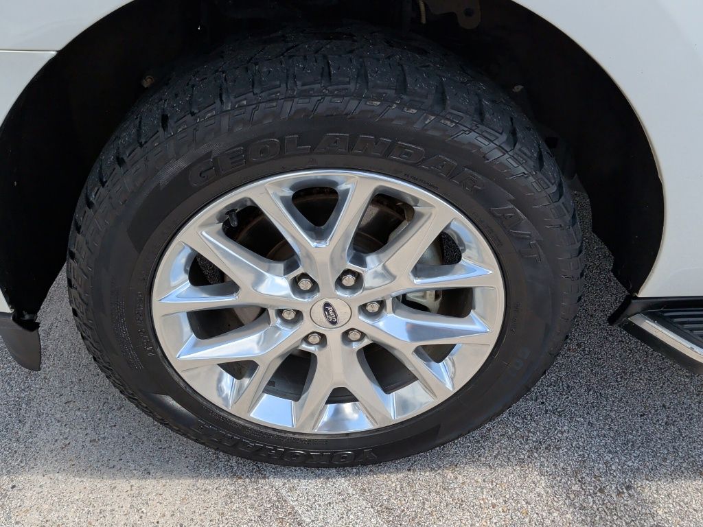 2021 Ford Expedition Max XLT White at Toyota of Victoria
