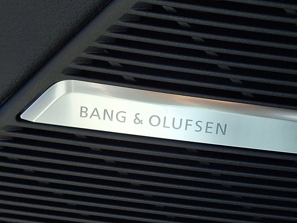Thumbnail: 2027 Audi Q8 - 19
