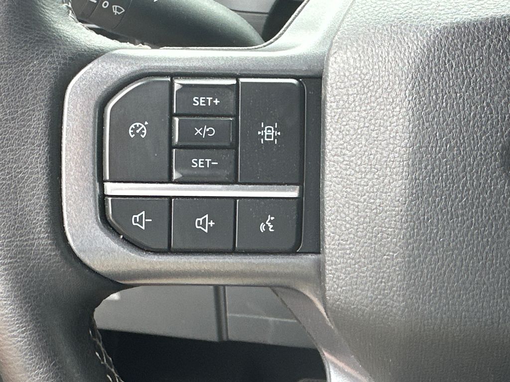 Used 2025 White Ford XLT image 24