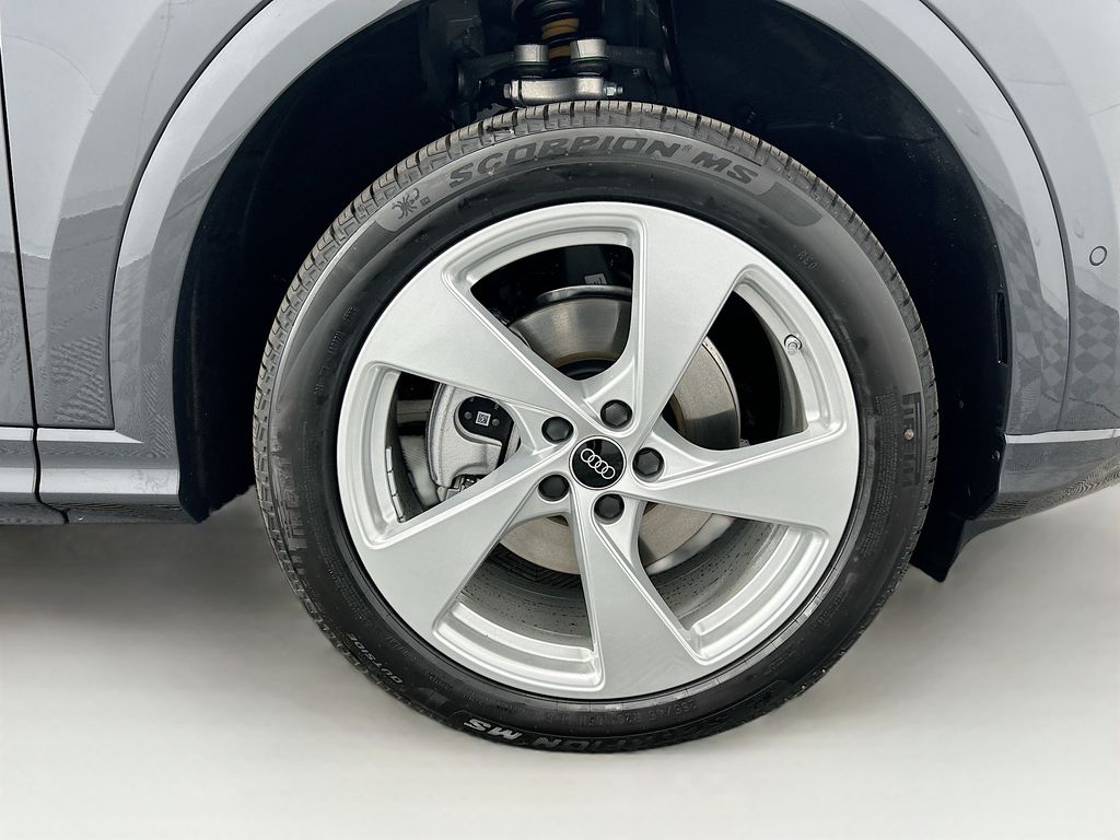 Thumbnail: 2025 Audi Q5 - 31