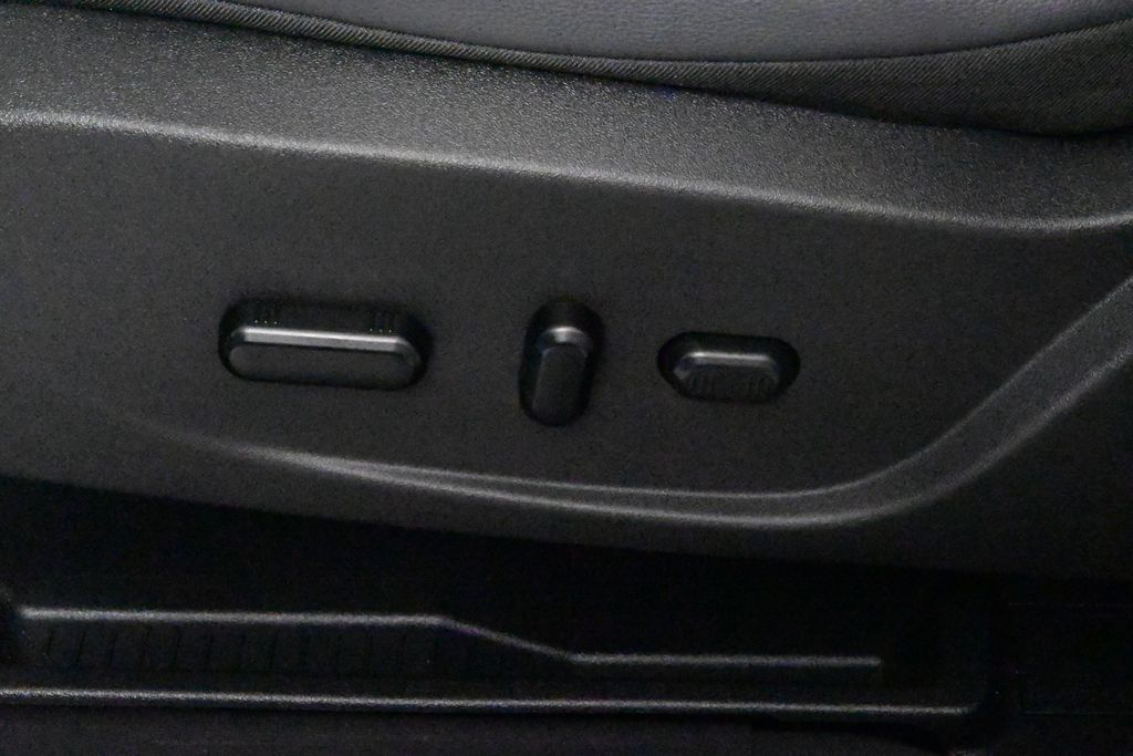 Thumbnail: 2019 Ford Escape - 26