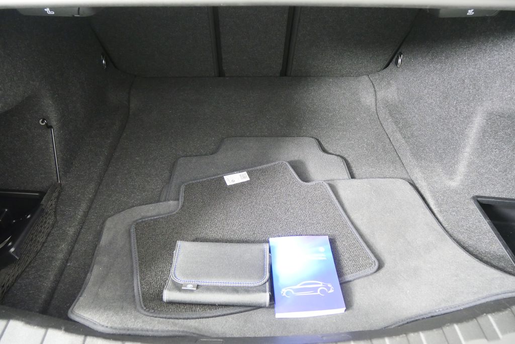 Thumbnail: 2025 BMW 3 Series - 17