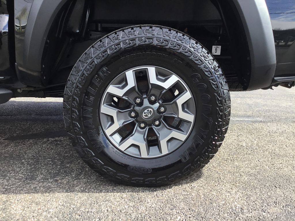 Thumbnail: 2023 Toyota Tacoma - 10