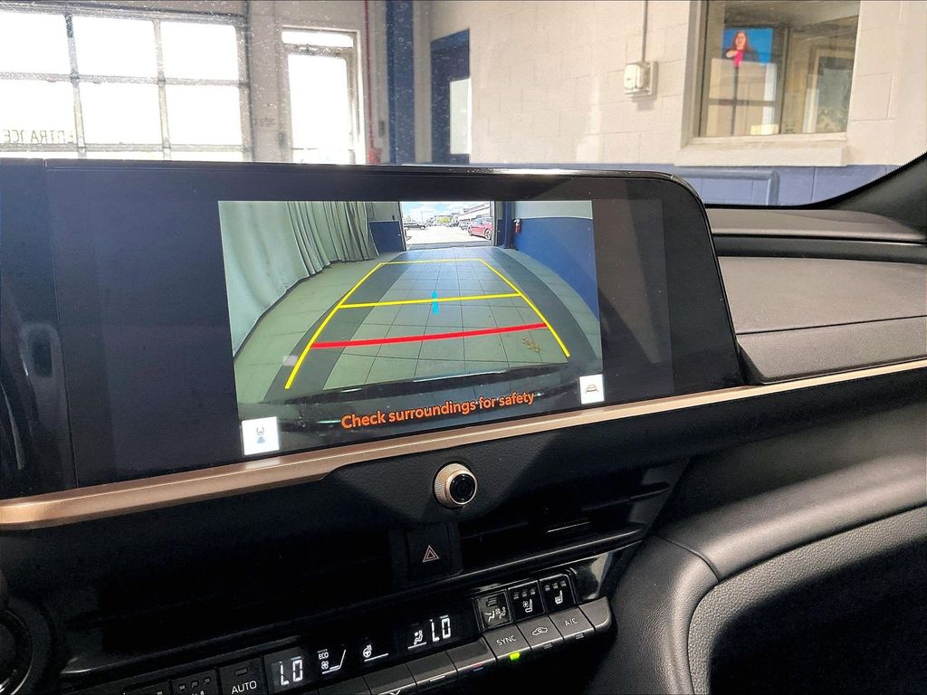 2026 Toyota Crown — photo 19