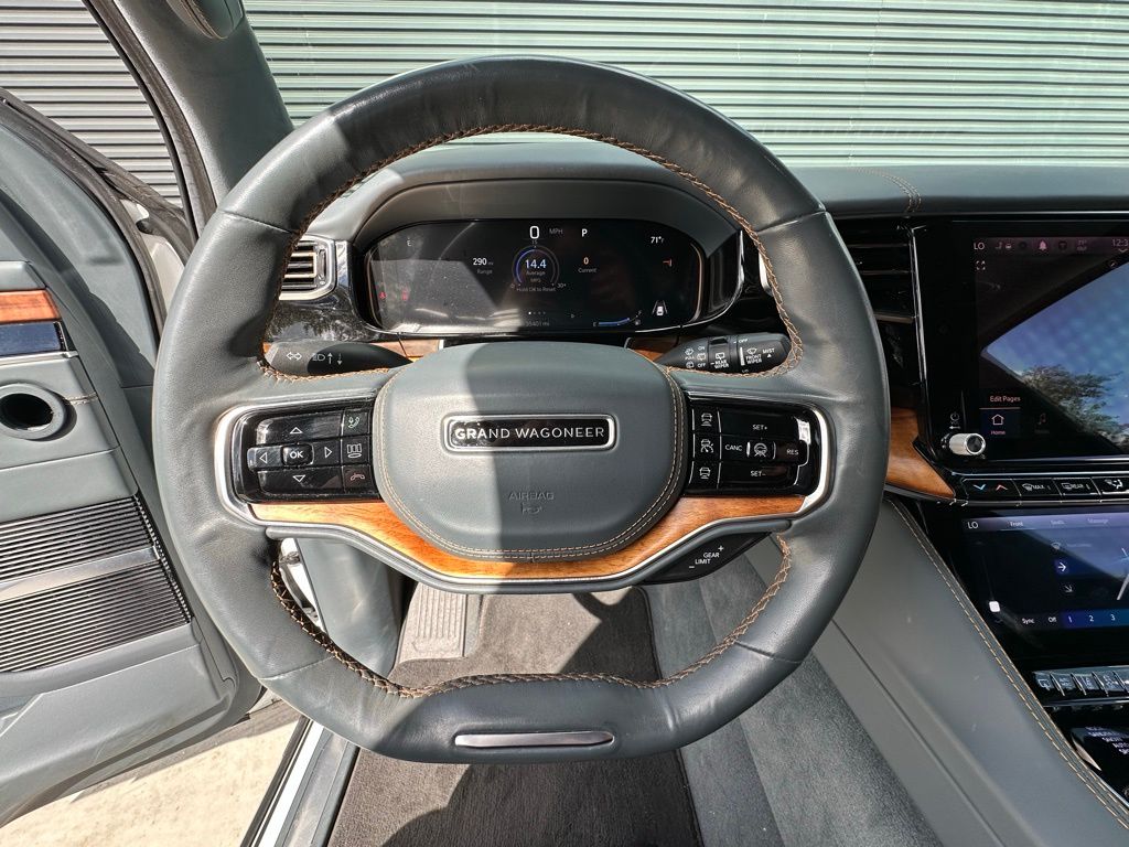 Thumbnail: 2022 Jeep Grand Wagoneer - 16