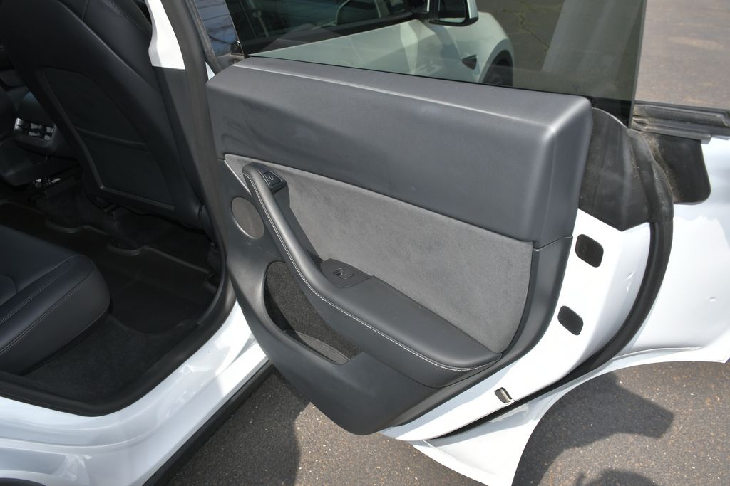 Thumbnail: 2023 Tesla Model Y - 27