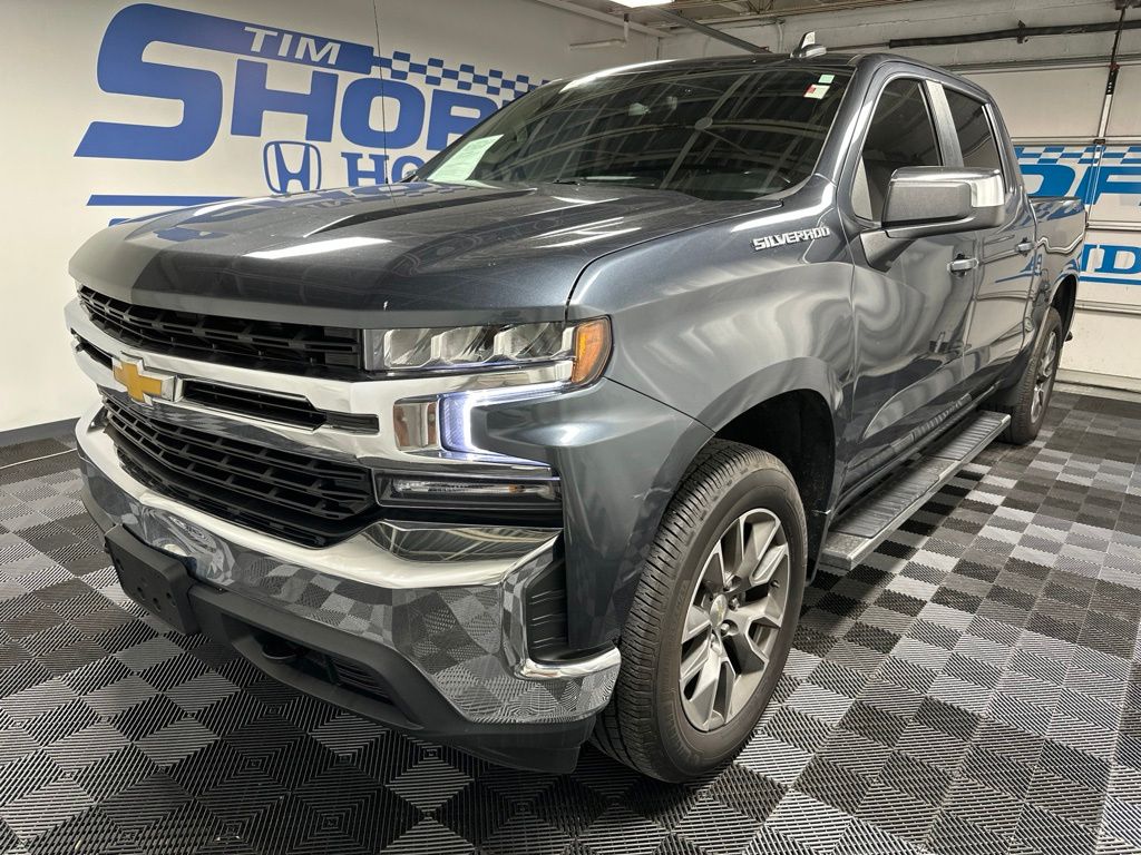 Shadow Gray Metallic 2021 Chevrolet Silverado 1500 Pickup Truck Four-Wheel Drive 8-Speed Automatic