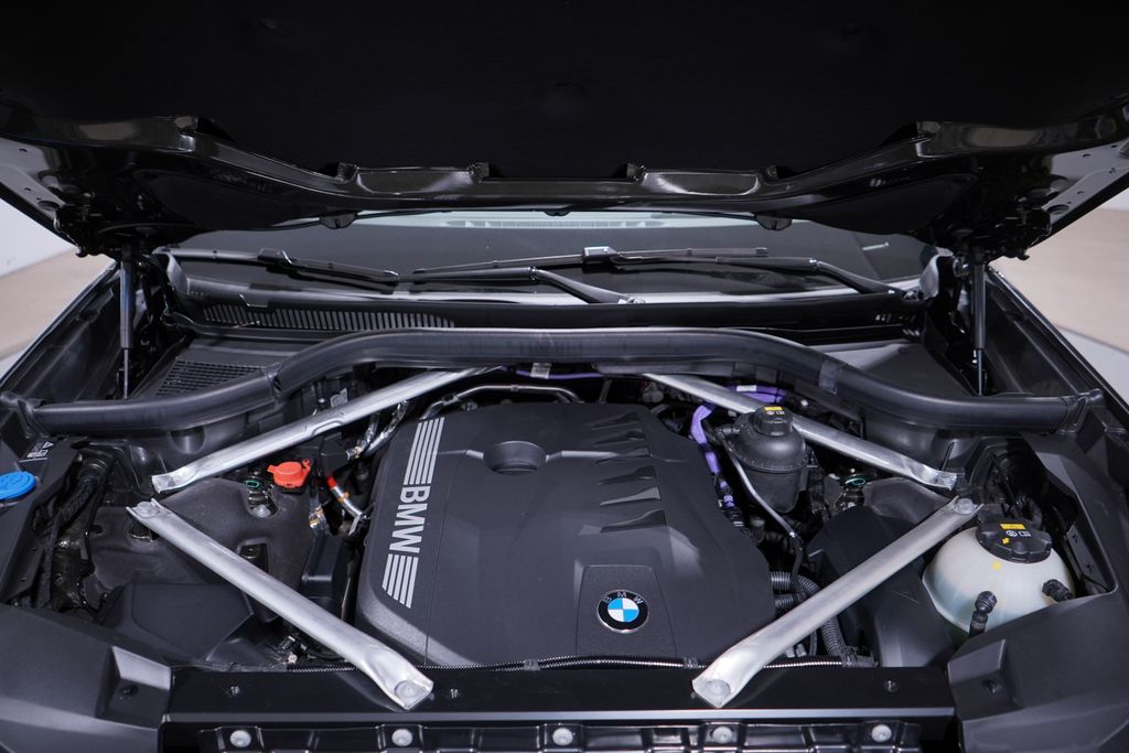 Thumbnail: 2023 BMW X7 - 25