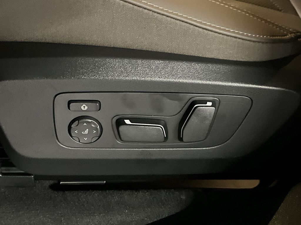 Thumbnail: 2026 BMW X3 - 12