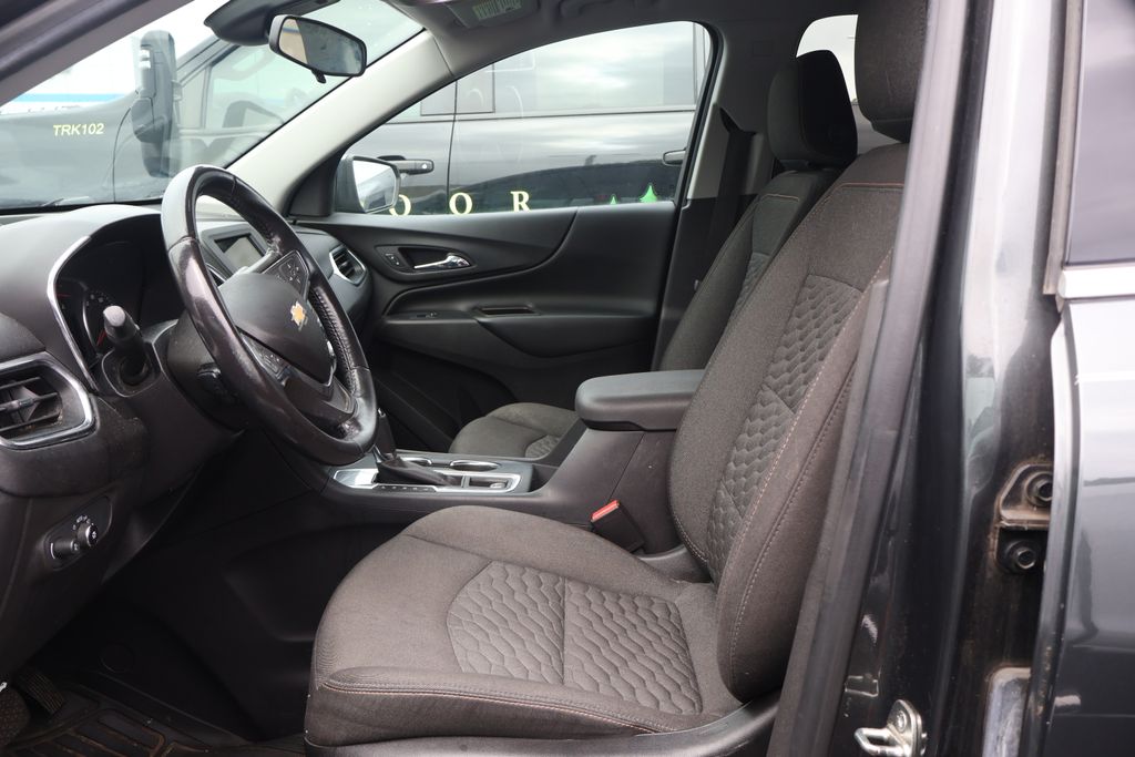 Thumbnail: 2018 Chevrolet Equinox - 10