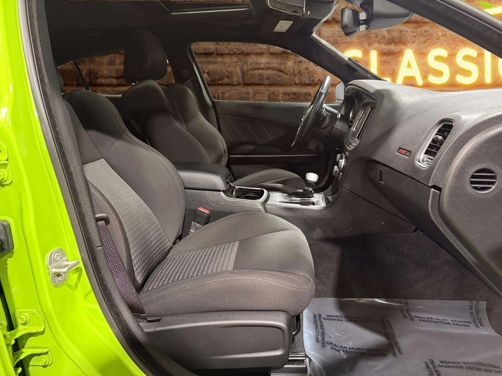 Used 2023 Sublime Metallic Clearcoat Dodge R/T Scat Pack image 27