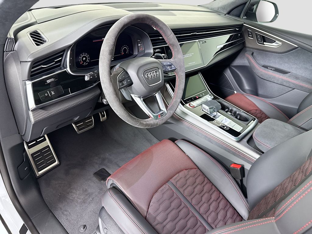Thumbnail: 2026 Audi RS Q8 - 10